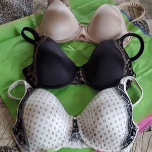 Bras 34D nude black and white